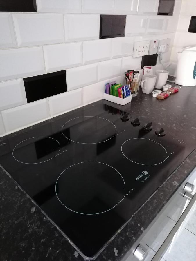 Chantilly Apartment Ickenham ภายนอก รูปภาพ